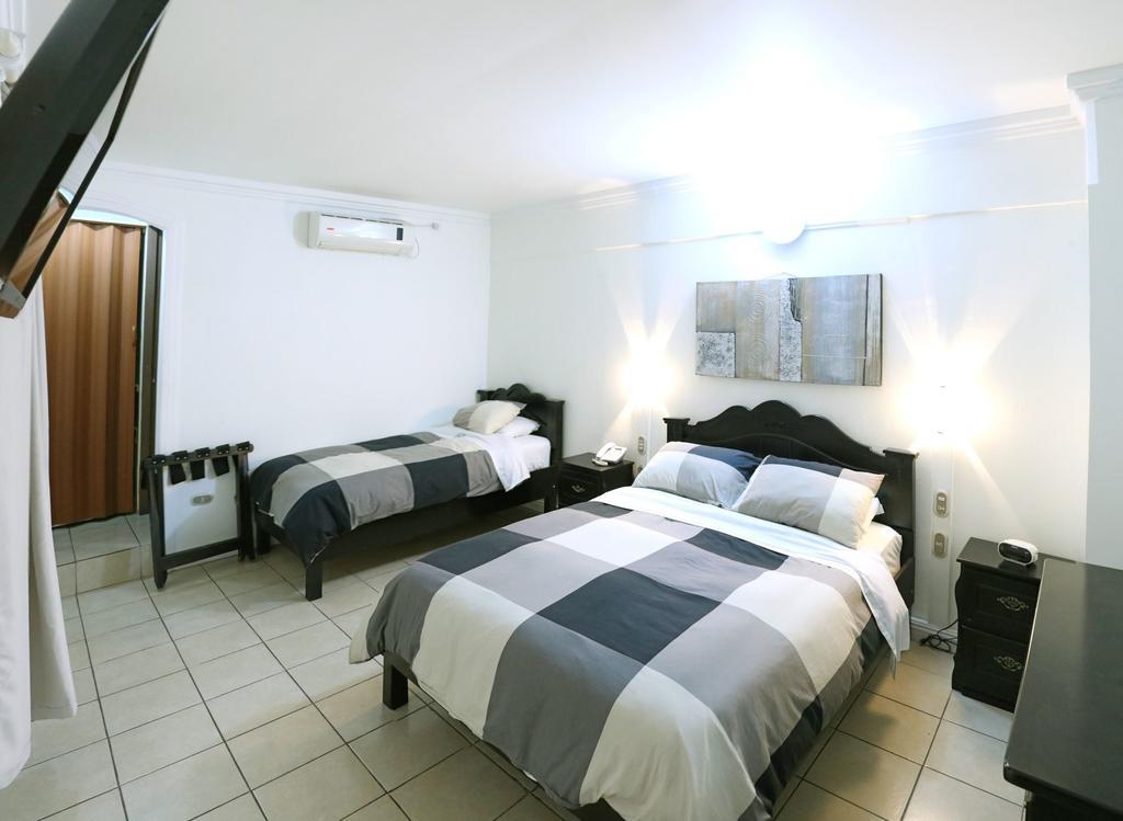Hotel Eskalima Alajuela Buitenkant foto