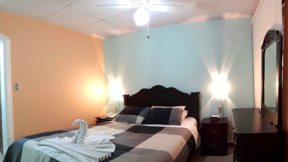 Hotel Eskalima Alajuela Buitenkant foto